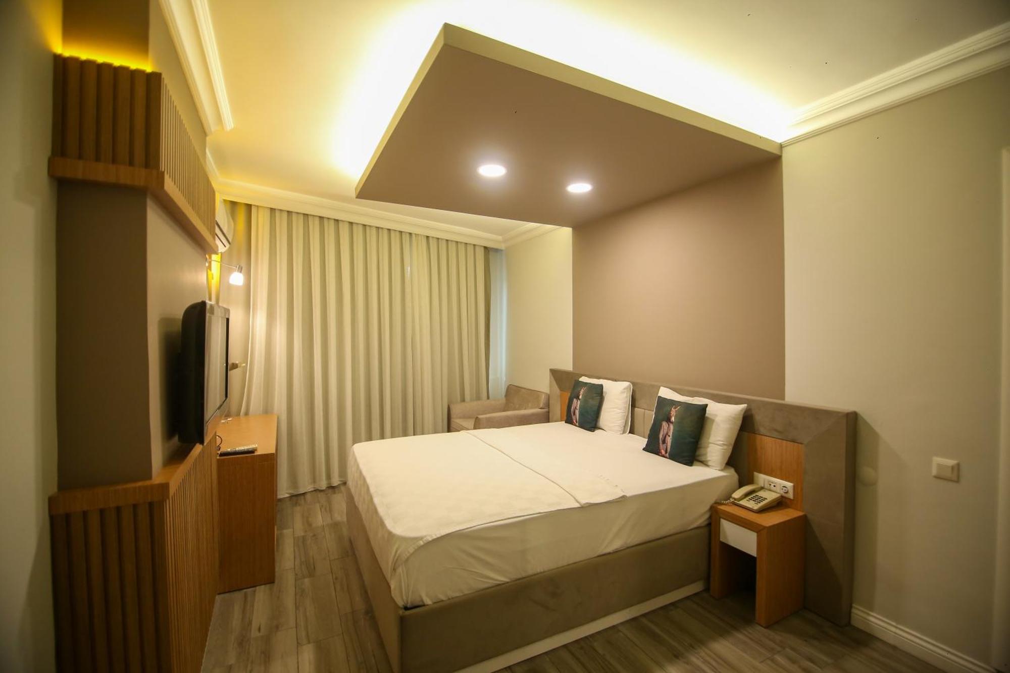 Cevik Palace Hotel 안탈리아 외부 사진